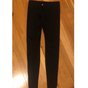 Lululemon black leggings size 6